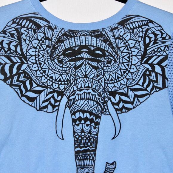 Elephant Design Blue Crop Top Short Sleeve Large - Picture 2 of 3